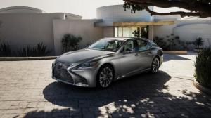 Озвучен британский прайс гибридного седана Lexus LS 500h
