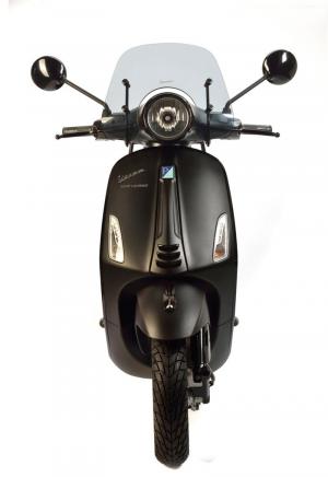 Скутер Vespa Primavera 125 Saint Laurent