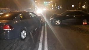 Девушка-водитель попала в больницу после лобового столкновения в Алматы
