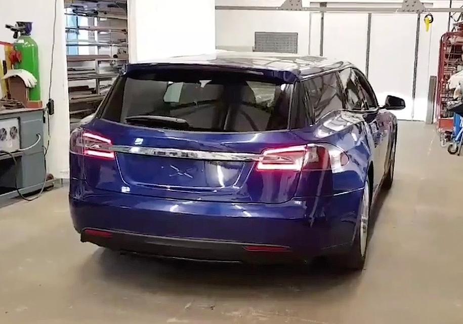 Британские инженеры превратили Tesla Model S в универсал