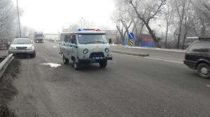 Ассенизаторская машина насмерть сбила пешехода в Алматы
