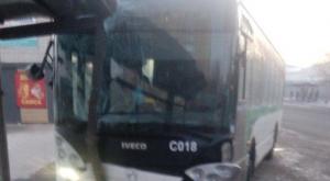 Автобус врезался в остановку после ДТП в Астане