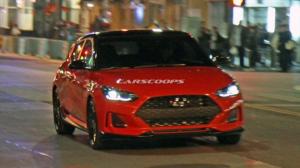 Новый Hyundai Veloster сфотографировали без камуфляжа