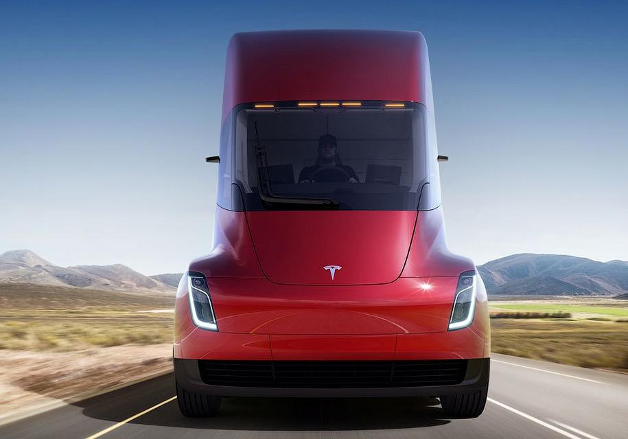 Курьерская служба оставила крупнейший заказ на электрогрузовики Tesla