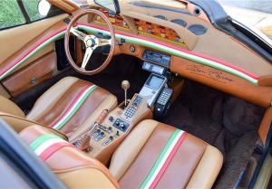 39-летняя Ferrari с телевизором, телефоном и видеокамерой уйдет с молотка