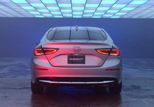 Honda воскресит гибрид Insight, который теперь станет седаном