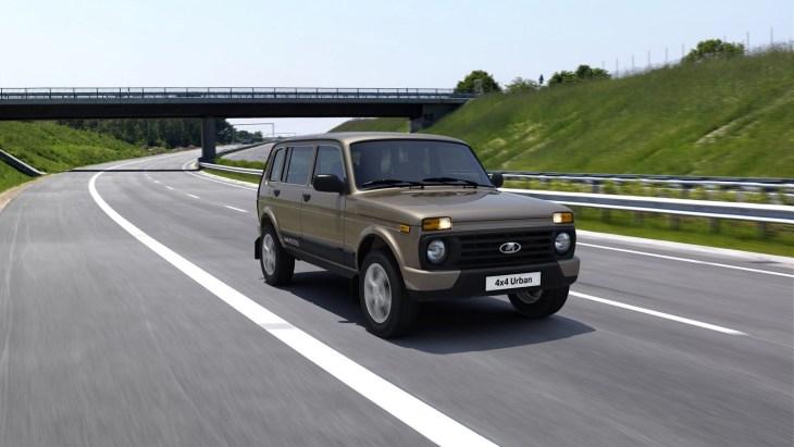 В Германии стартовали продажи 5-дверного внедорожника LADA 4х4