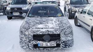 Mercedes впервые вывел на тесты гибридный A-Class нового поколения