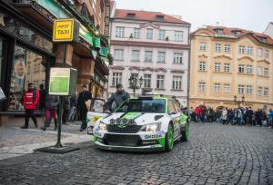 Ян Копецки на Skoda в роли самого быстрого таксиста Праги