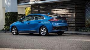 Озвучены цены плагин-гибридной «пятидверки» Hyundai Ioniq PHEV