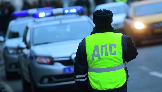 Пассажирский автобус врезался в мечеть в Казани