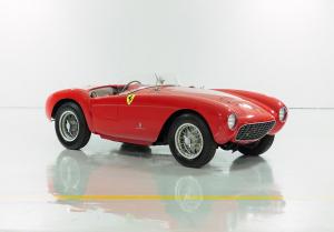 Раритетный 59-летний кабриолет Ferrari продадут за 8 миллионов долларов