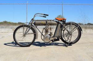 Старинный мотоцикл Pope Model K 1914 Стива Маккуина продадут с аукциона