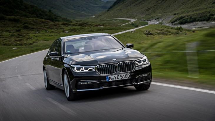 Гибридный седан BMW 7-Series станет мощнее