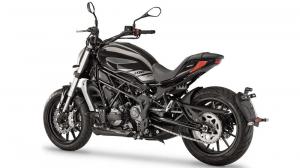 Benelli 402S - копия Ducati XDiavel