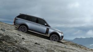 Независимый рендер внедорожника Range Rover SVX