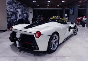 На продажу выставили супергибрид Ferrari LaFerrari почти без пробега