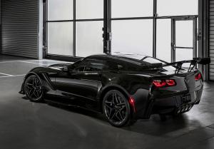 Первый новый Corvette ZR1 пустят с молотка