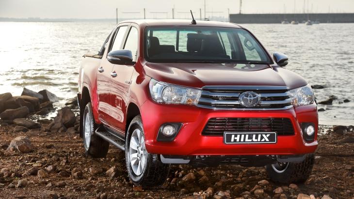 Пикап Toyota Hilux получит ультрароскошную версию