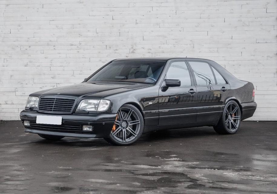 20-летний S-Class оценили дороже нового Mercedes-AMG S 63