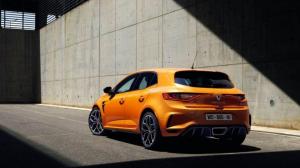 Renault озвучила цены «заряженного» Megane RS нового поколения