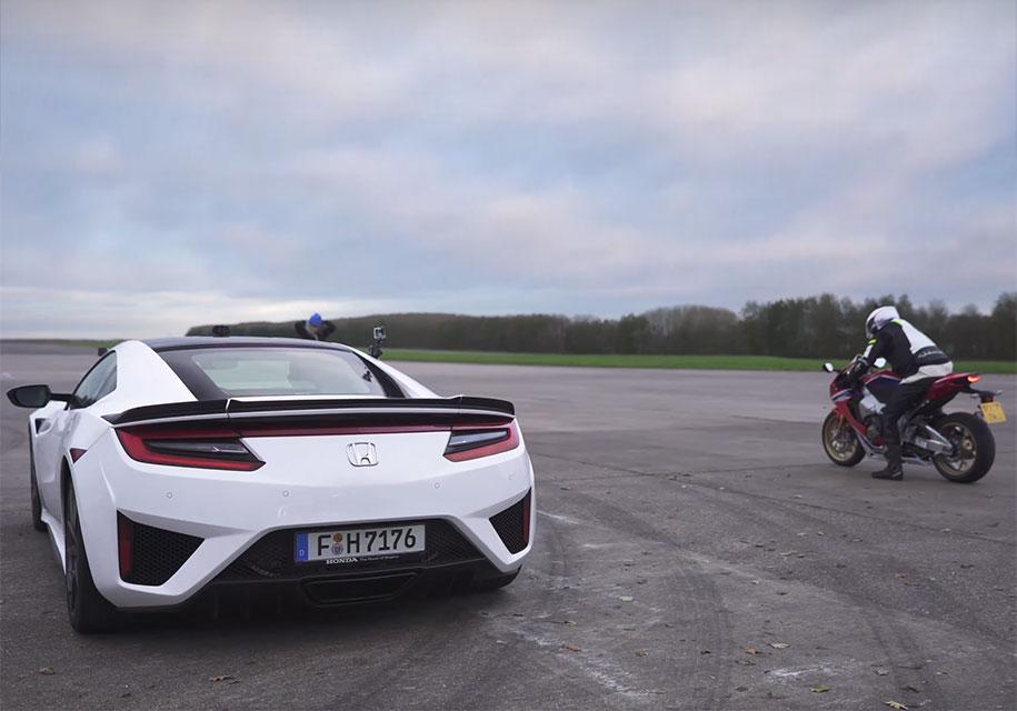 Honda Fireblade сравнили с Honda NSX