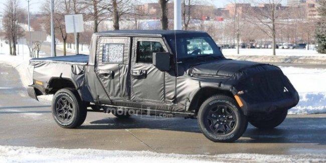 Новый пикап Jeep Scrambler выехал на тесты
