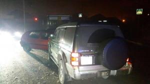 В Алматы Volkswagen подрезал автобус