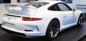 18 одинаковых Porsche 911 GT3 без пробега выставили на продажу