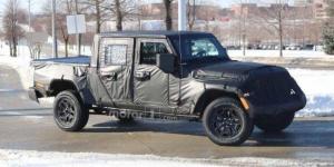 Новый пикап Jeep Scrambler выехал на тесты