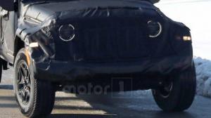 Новый пикап Jeep Scrambler выехал на тесты