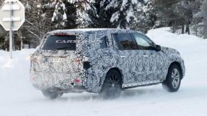 Mercedes вывел на зимние тесты новый GLS
