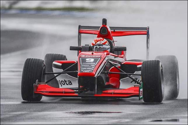 Маркус Армстронг нацелен на титул в Toyota Racing Series