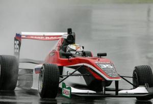 Роберт Шварцман финишировал вторым в первой гонке Toyota Racing Series сезона-2018