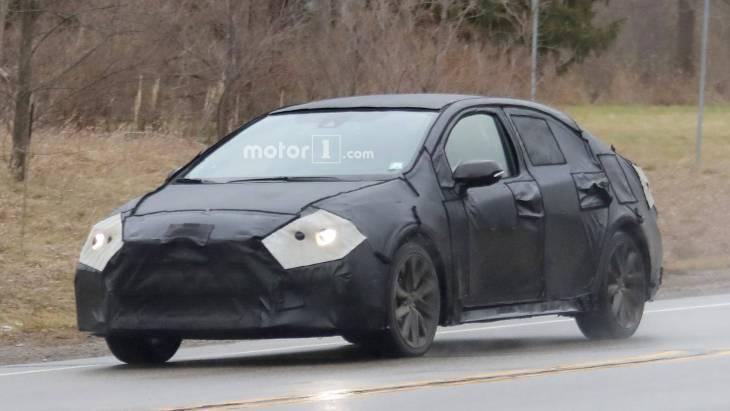 Новая Toyota Corolla впервые замечена на тестах