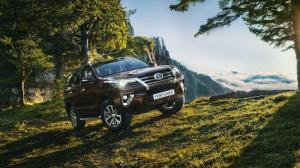 ВнедорожникиToyota LC Prado и Fortuner успешно стартовали в России