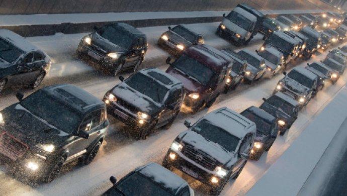 Непогода в Алматы и Астане ухудшила проблемы с пробками на дорогах