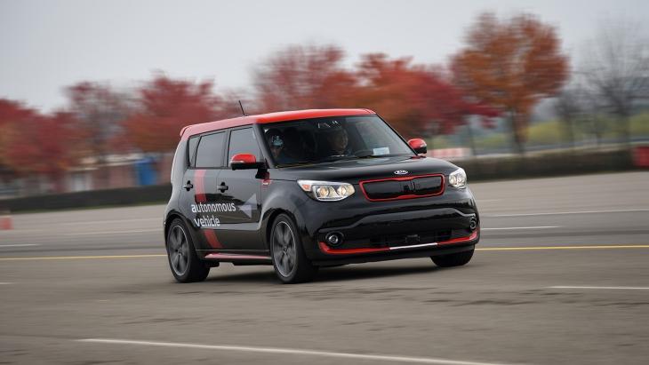 Беспилотные автомобили KIA дебютирует в 2021 году