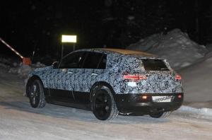 Mercedes начал испытания электрического кроссовера
