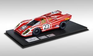 Коллекцию из 51 игрушечного Porsche оценили в 10 миллионов рублей