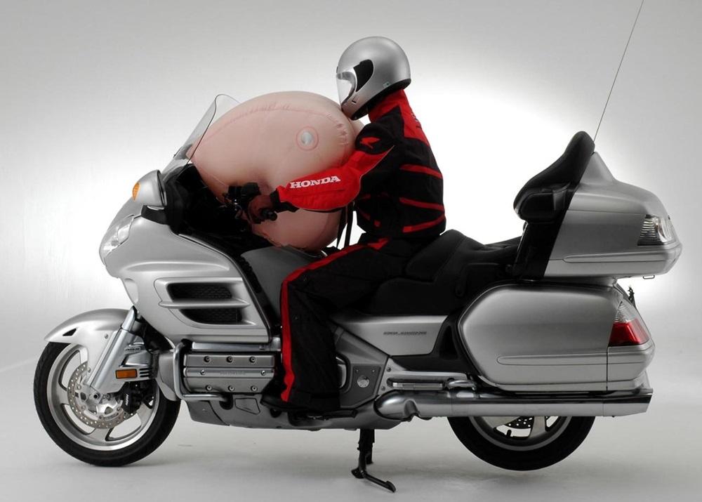 Мотоциклы Honda Gold Wing отзывают из-за проблем с воздушной подушкой