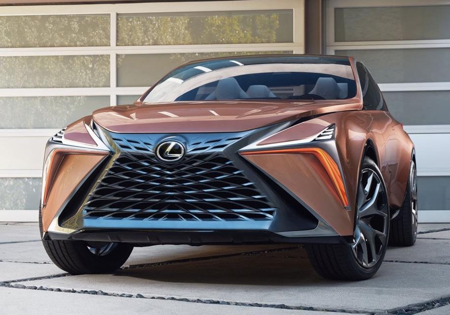Преданные поклонники Lexus не оценили новый дизайн марки