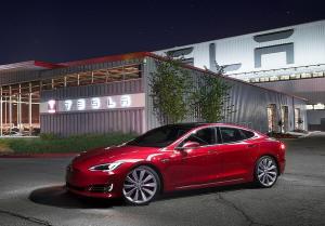 Бывший вице-президент GM назвал Tesla Model S «коллекционной ценностью»