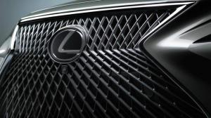 Преданные поклонники Lexus не оценили новый дизайн марки
