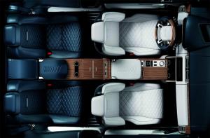 Land Rover рассказал о новом трехдверном кроссовере