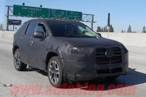 В США сфотографировали прототип нового Toyota RAV4