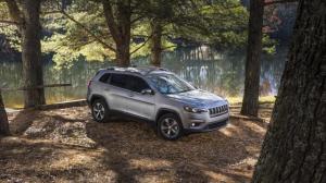 Известны цены обновлённого Jeep Cherokee