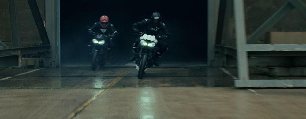 Второй тизер Triumph Speed Triple RS
