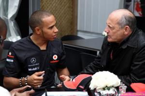 Хэмилтон и Деннис поборются за McLaren Сенны?