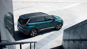 Официально: кроссовер Peugeot 5008 нового поколения оценили в рублях